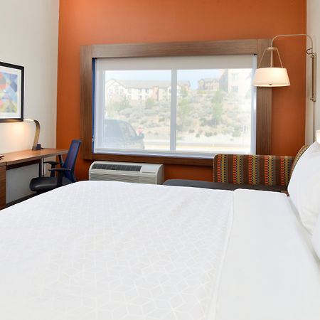Holiday Inn Express & Suites - Elko By Ihg Bagian luar foto