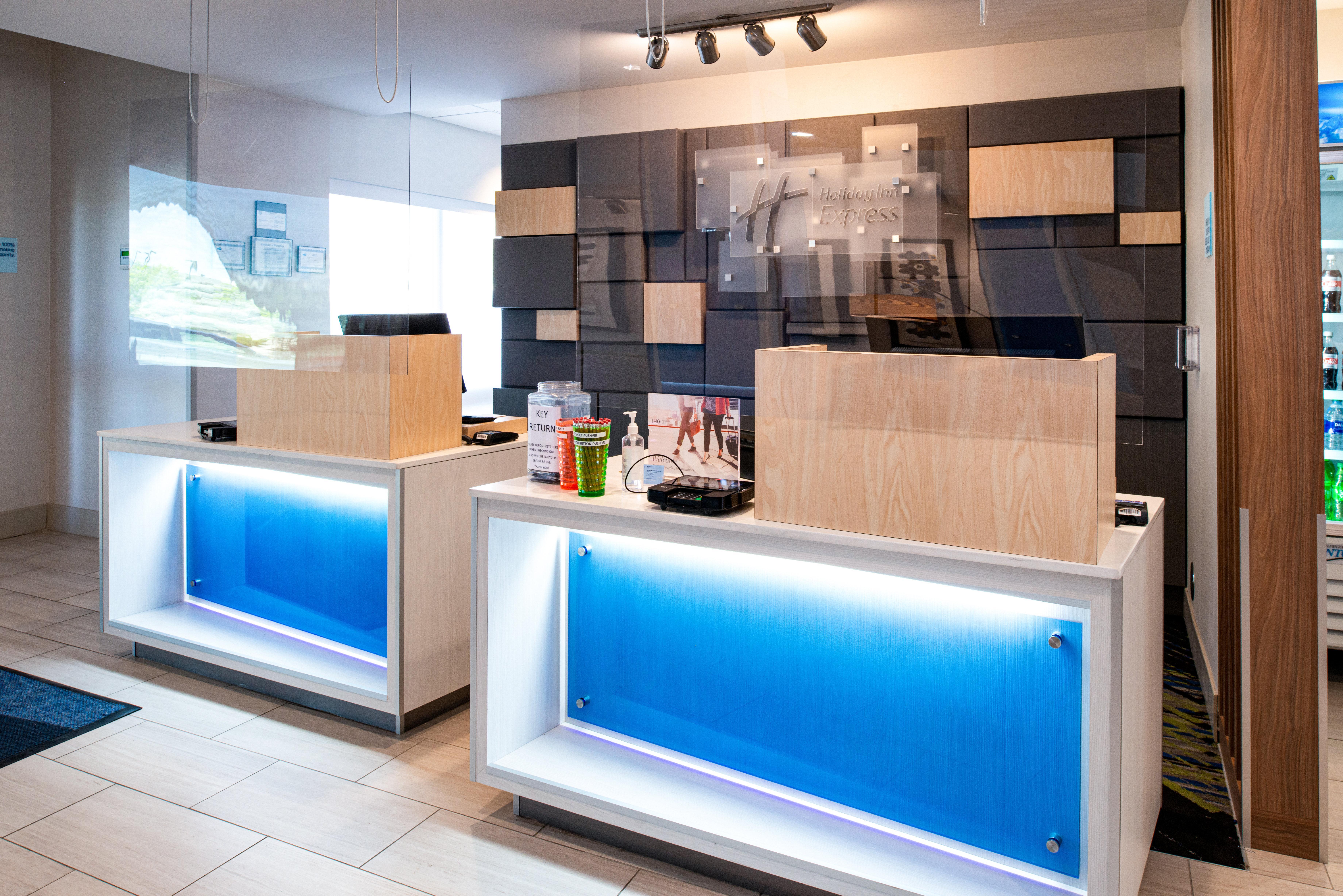 Holiday Inn Express & Suites - Elko By Ihg Bagian luar foto