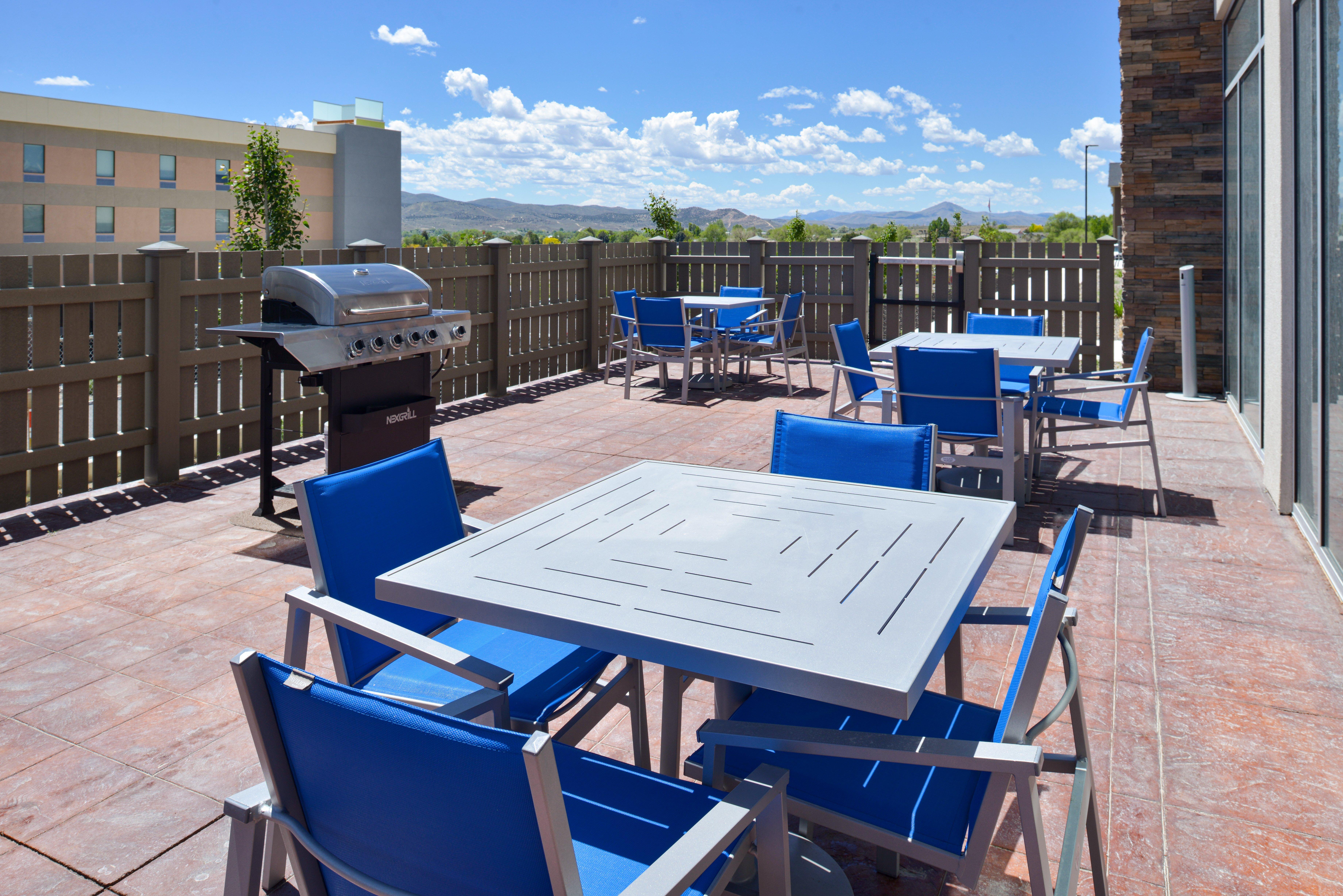 Holiday Inn Express & Suites - Elko By Ihg Bagian luar foto